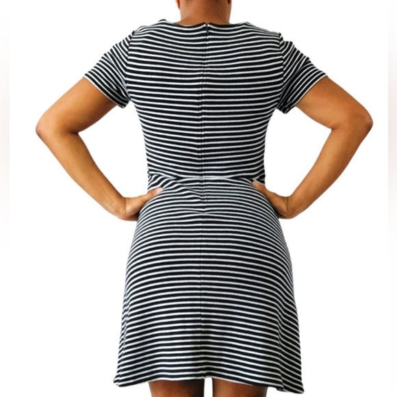 Madewell Black and White Gallerist Fit & Flare Striped Knitted Sweater Dress M - Picture 3 of 12